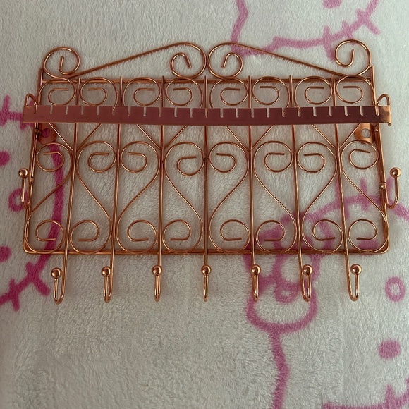 Rose Gold Jewelry Wall Organizer - Picture 1 of 2